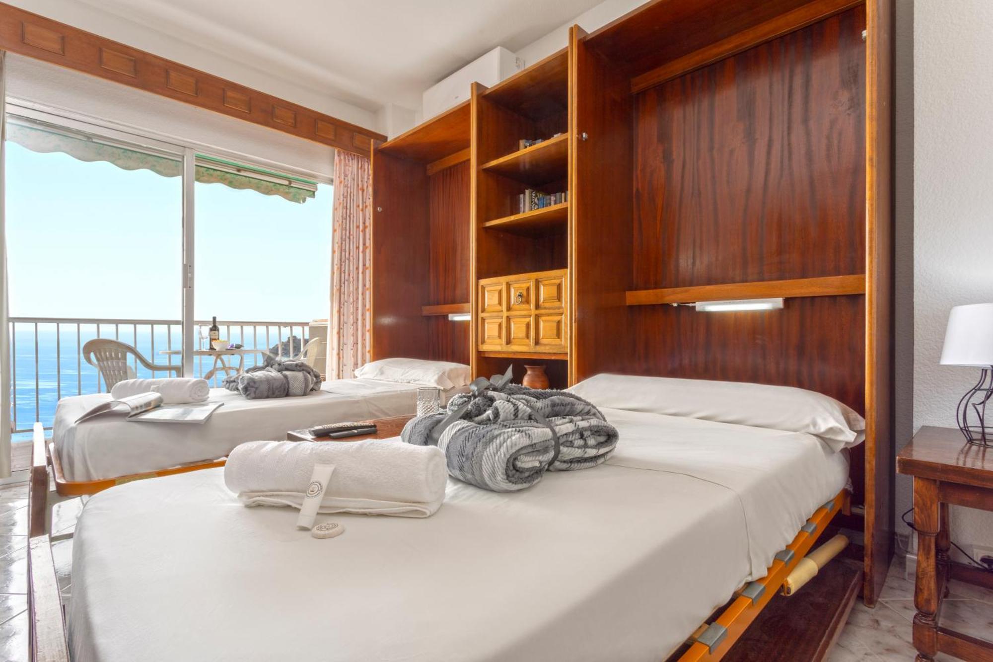 1004 - Beachfront Apartment On El Paseo, 4 Pers - Air Conditionning - Wi-Fi - Smart Tv Almunecar Ngoại thất bức ảnh