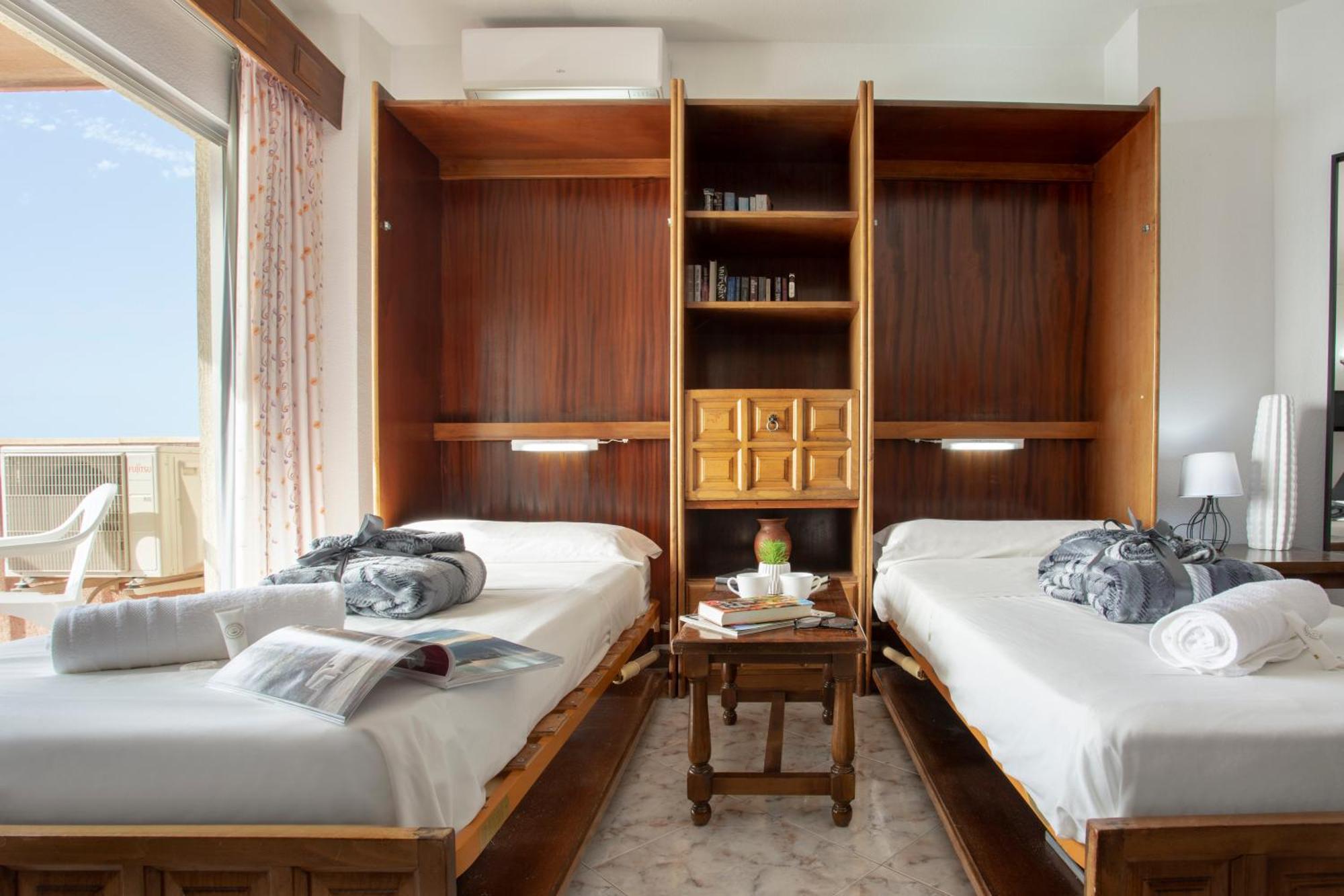 1004 - Beachfront Apartment On El Paseo, 4 Pers - Air Conditionning - Wi-Fi - Smart Tv Almunecar Ngoại thất bức ảnh