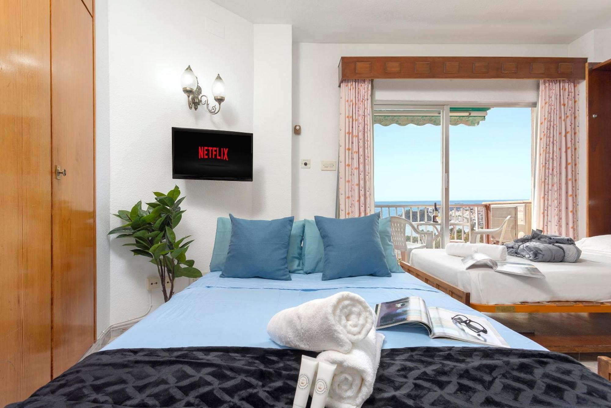 1004 - Beachfront Apartment On El Paseo, 4 Pers - Air Conditionning - Wi-Fi - Smart Tv Almunecar Ngoại thất bức ảnh